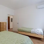 Appartement Guesthost - Roomy And Bright With Terrace! *