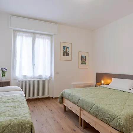 Guesthost - Roomy And Bright With Terrace! Апартаменты Cesana Brianza