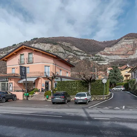 Appartement Guesthost - Roomy And Bright With Terrace!