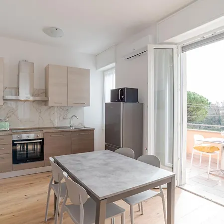 Guesthost - Roomy And Bright With Terrace! Апартаменты *