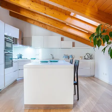 דירה Guesthost - Roomy And Bright With Terrace!