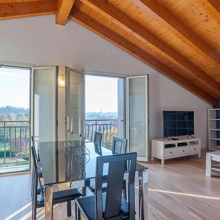 דירה Guesthost - Roomy And Bright With Terrace! Cesana Brianza