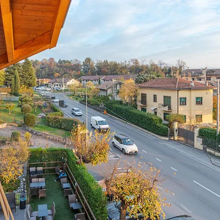 Guesthost - Roomy And Bright With Terrace!