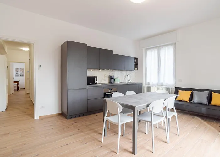 Guesthost - Roomy And Bright With Terrace! Διαμέρισμα