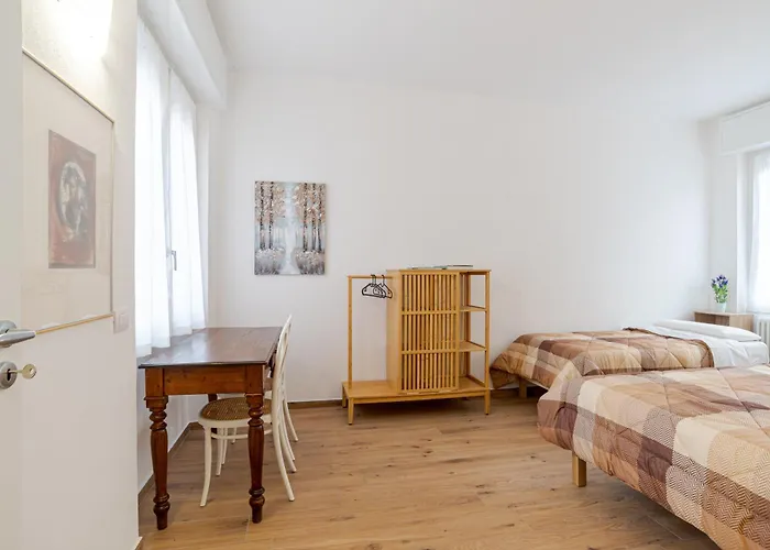 Guesthost - Roomy And Bright With Terrace! Διαμέρισμα