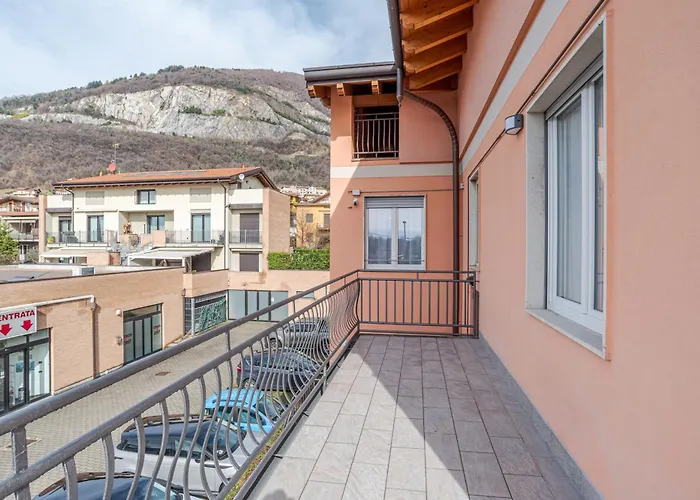 Guesthost - Roomy And Bright With Terrace! Διαμέρισμα