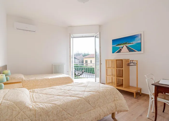 Guesthost - Roomy And Bright With Terrace! *