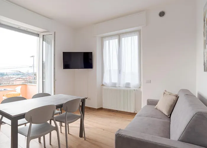 Guesthost - Roomy And Bright With Terrace! Διαμέρισμα *