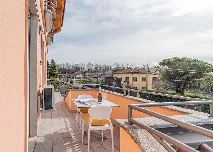 Διαμέρισμα Guesthost - Roomy And Bright With Terrace! *