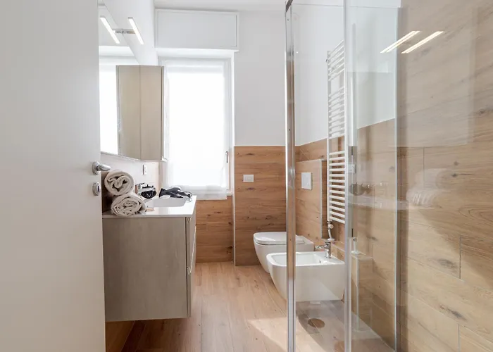 Guesthost - Roomy And Bright With Terrace! *