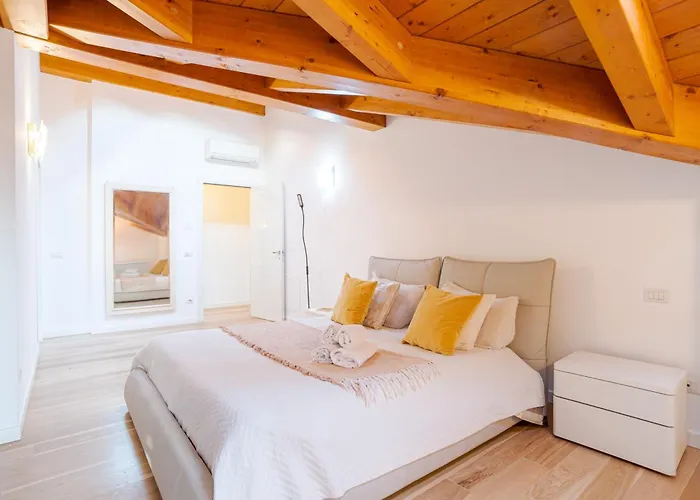 Διαμέρισμα Guesthost - Roomy And Bright With Terrace!