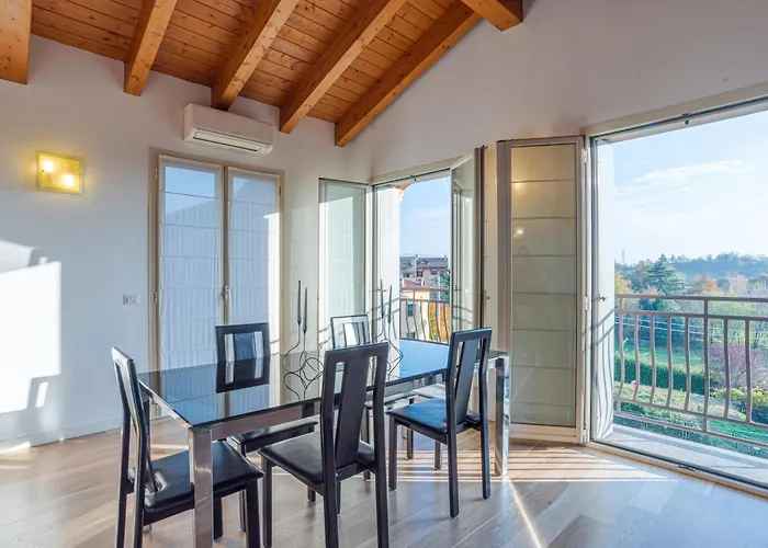 Guesthost - Roomy And Bright With Terrace! Διαμέρισμα