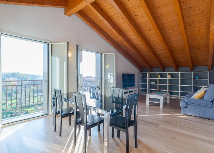 Διαμέρισμα Guesthost - Roomy And Bright With Terrace! Cesana Brianza