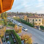 Guesthost - Roomy And Bright With Terrace!